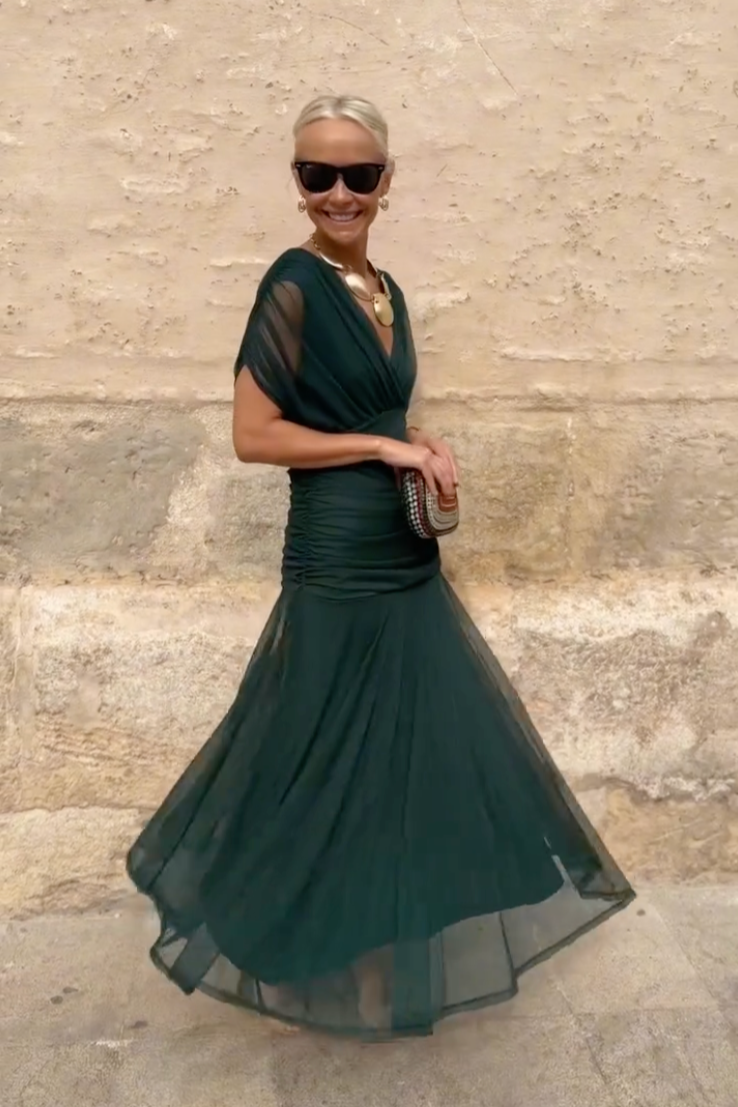 Emelia™ | Elegant V-Neck Maxi Dress