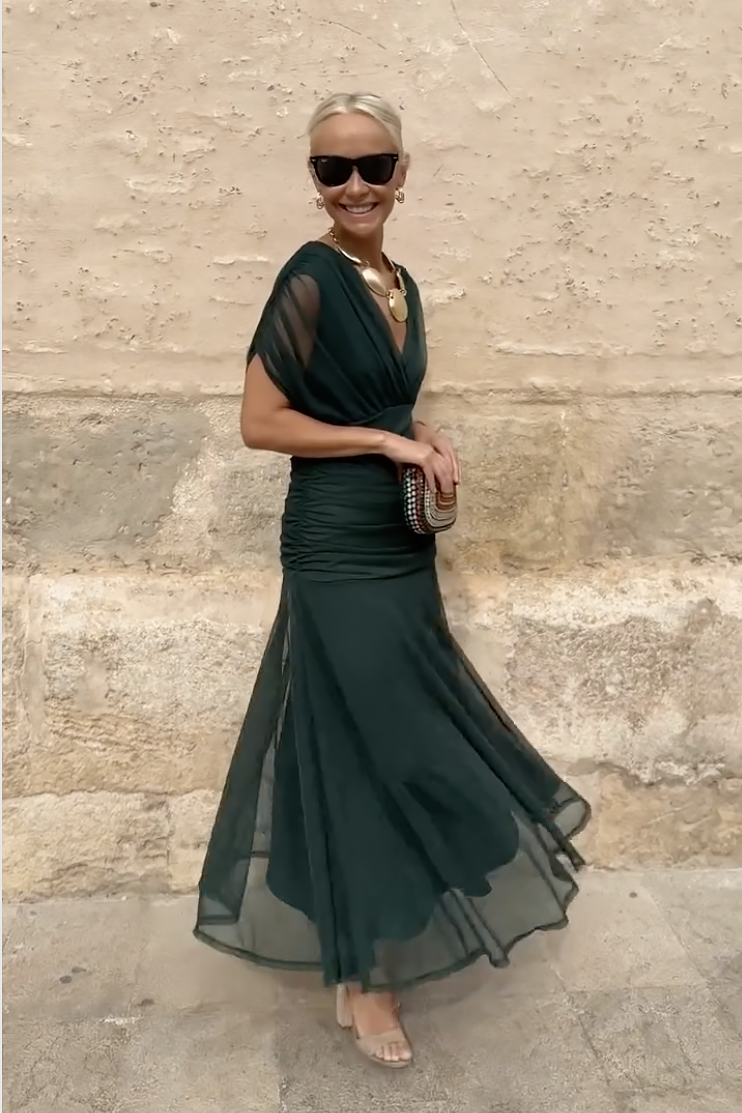 Emelia™ | Elegant V-Neck Maxi Dress
