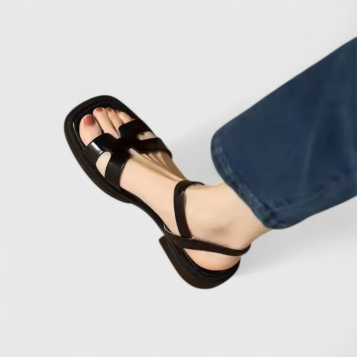 Eleonora™ | Sophisticated Flat Sandals
