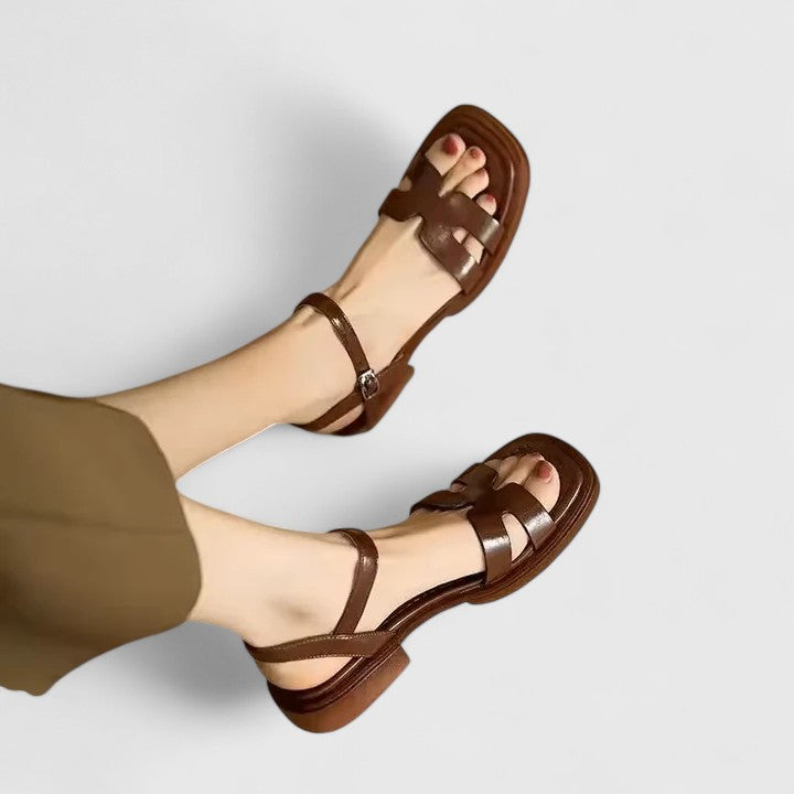 Eleonora™ | Sophisticated Flat Sandals